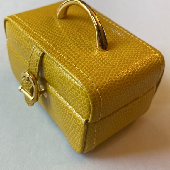 Wolf Designs Leather Travel Ring Jewelry Case with Mirror. NWOT - Picture 2 of 11